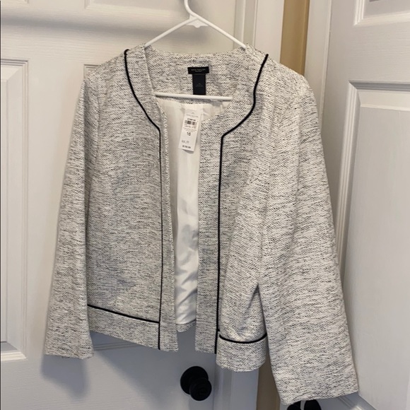 Ann Taylor Factory Jackets & Blazers - NWT gorgeous grey and black blazer